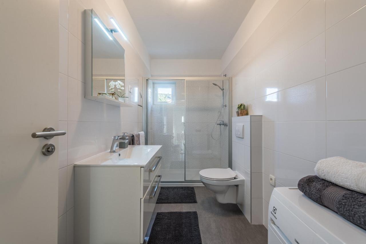 Bajlo With Three Bedrooms Willa Zadar
